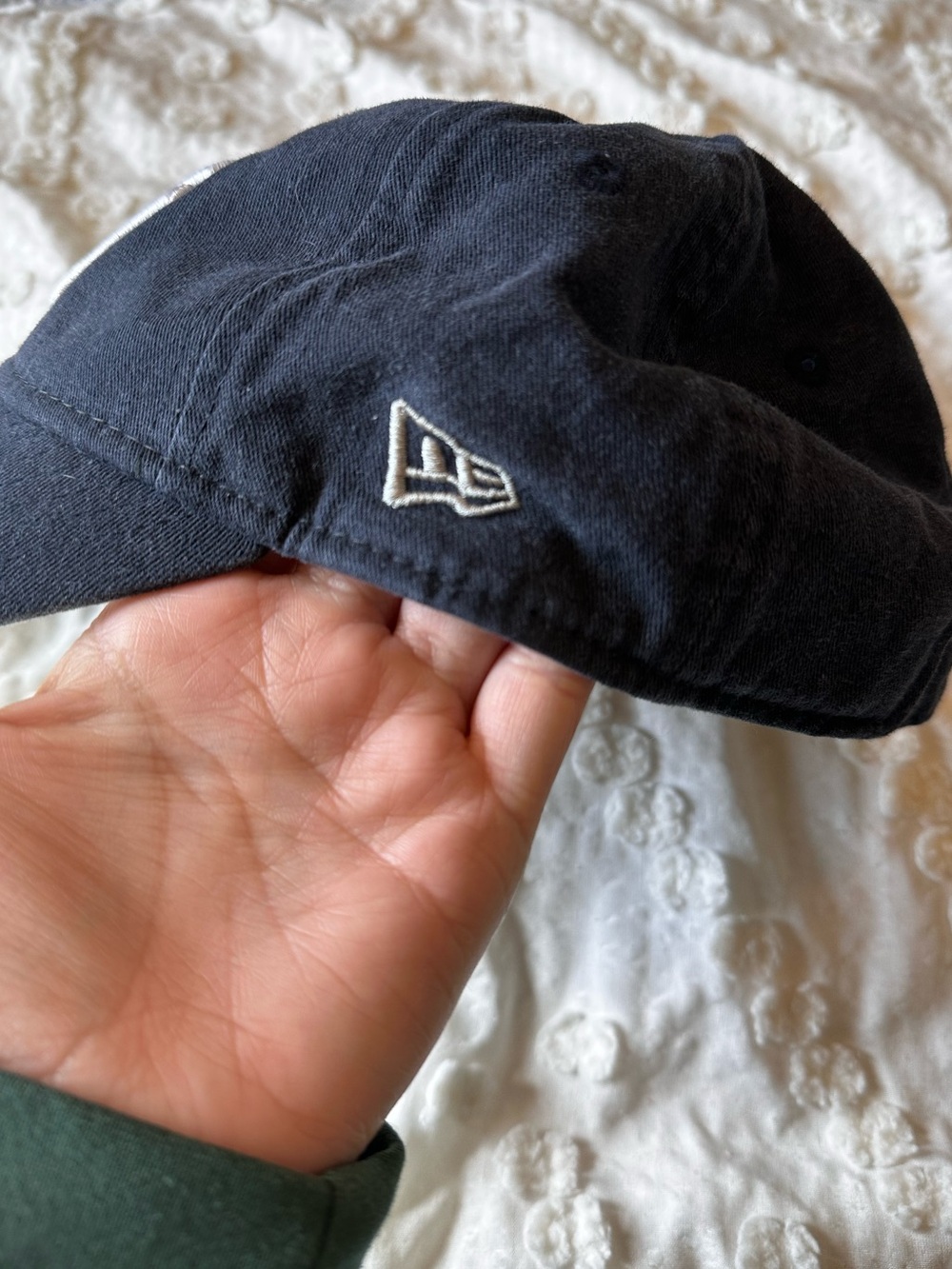 New York Yankees New Era Women’s baseball hat - Picture 2 of 5